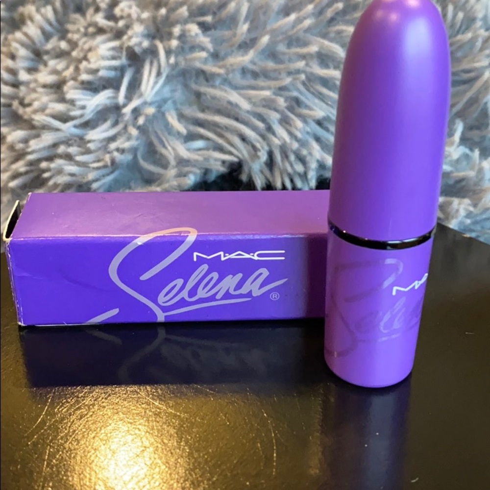 MAC Selena- Amor Prohibido